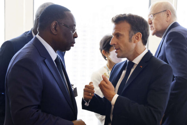 Cette rencontre discrète à l’Élysée entre Emmanuel Macron et Macky Sall...