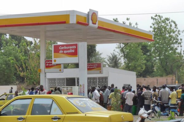 Mali: grève spontanée très suivie dans les banques et les stations-essence en soutien à Hamadoun Bah