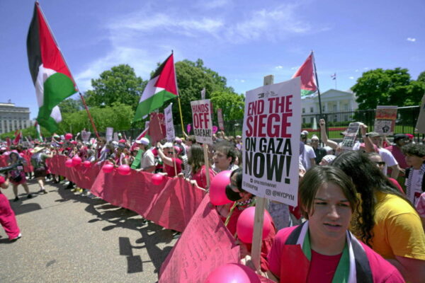 États-Unis: une manifestation en soutien à Gaza et contre Joe Biden rassemble des milliers de personnes à Washington