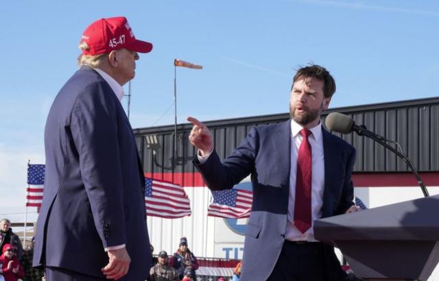 Présidentielle américaine : les républicains choisissent Trump comme candidat, J.D. Vance son colistier