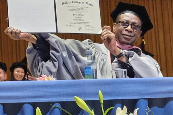 Espagne : Youssou Ndour reçoit le titre de Docteur Honoris Causa à l’université Berklee Valencia